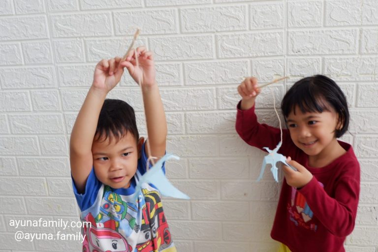 ide kegiatan di rumah : membuat pterodactyl bareng anak