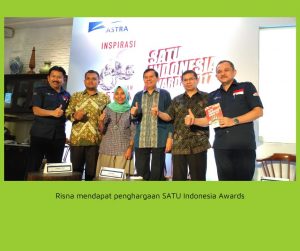 Risna mendapat penghargaan SATU Indonesia Awards